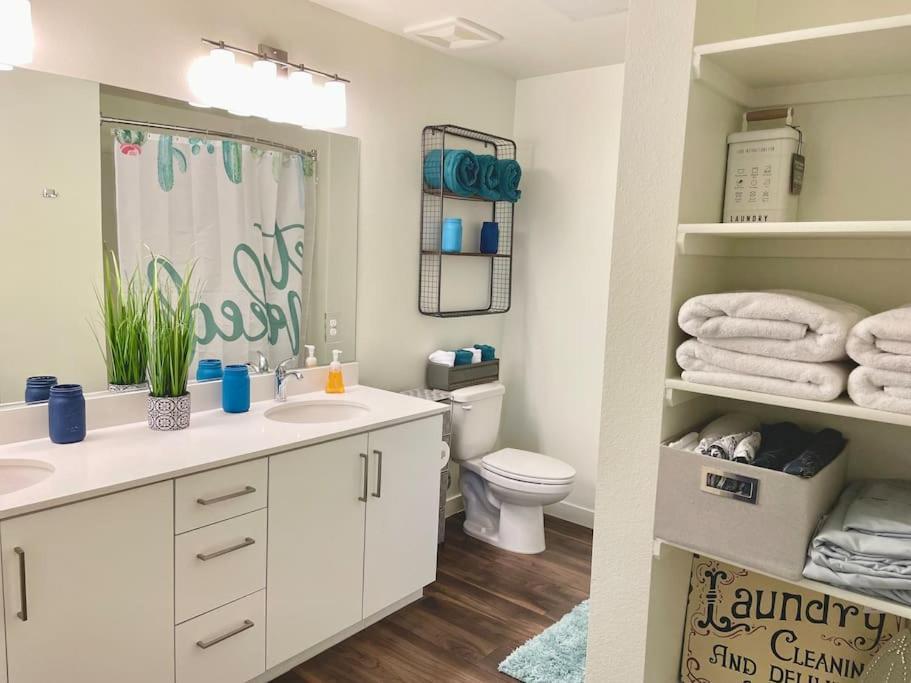 Appartamento A Perfect Getaway In The Heart Of The Action Las Vegas Esterno foto
